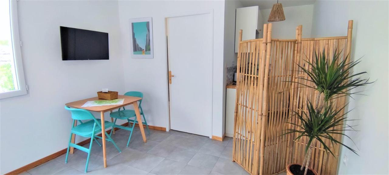 Gite Le Chamaju Labeaume Exteriör bild